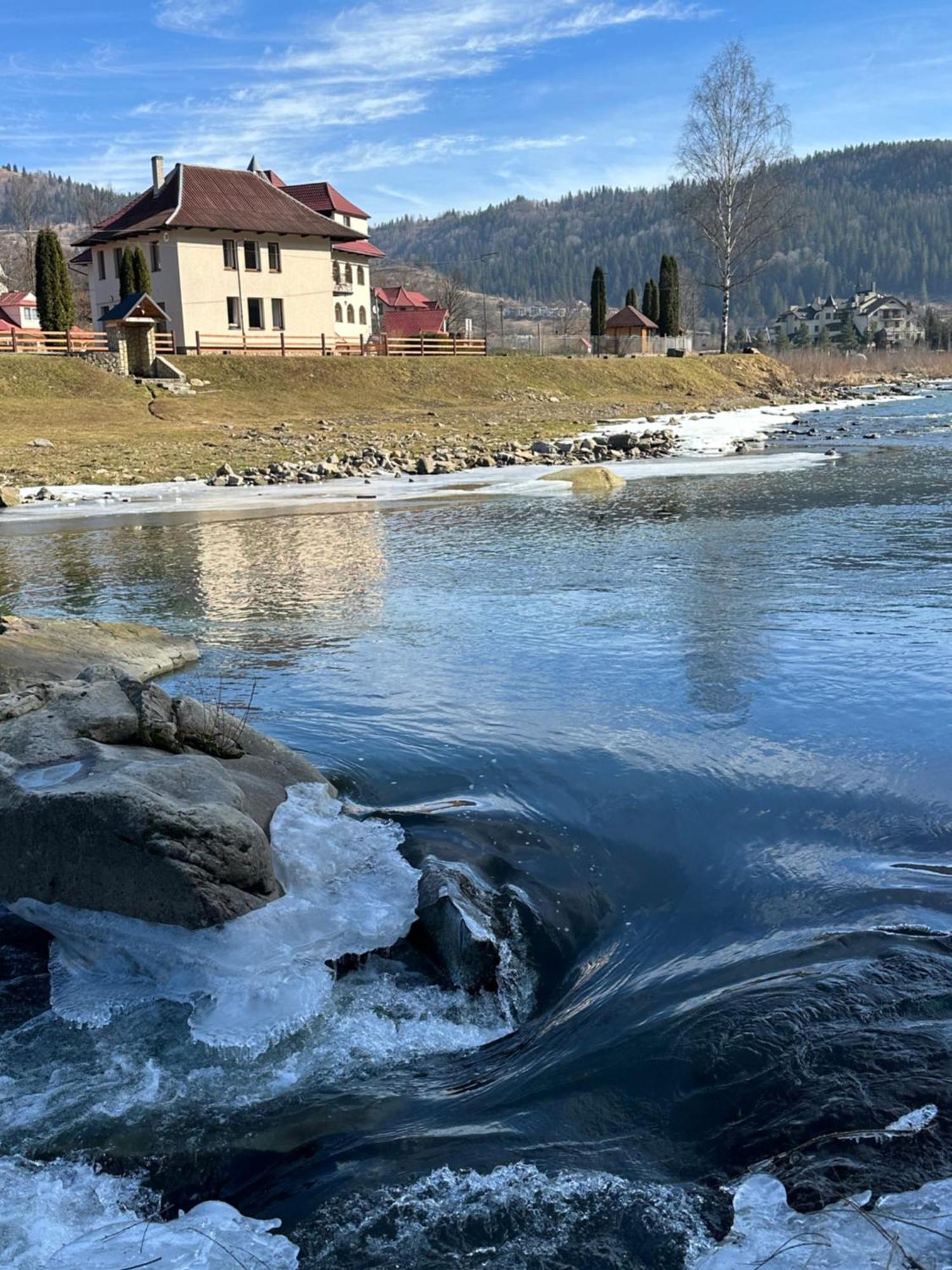 Садиба "Джерело" Yaremche Exterior foto